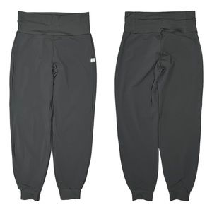 Vuori Daily Jogger Oregano Green Women’s Size S